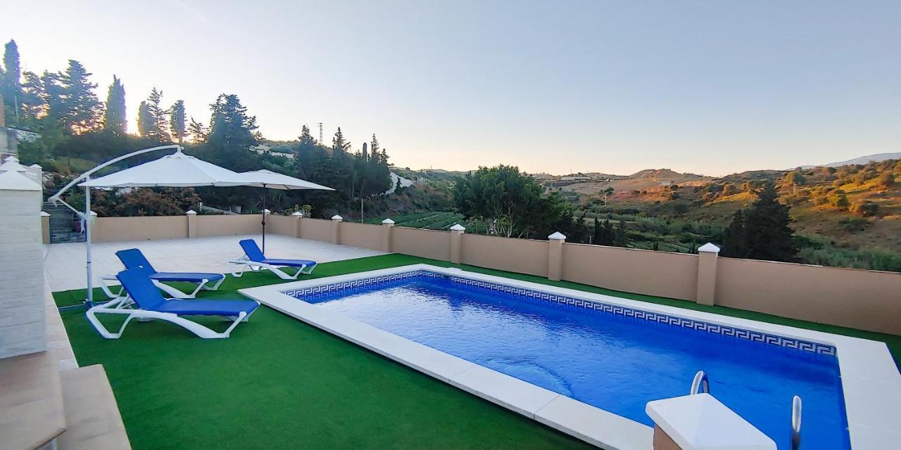 Villa Del Carmen Almayate Alto Eksteriør billede